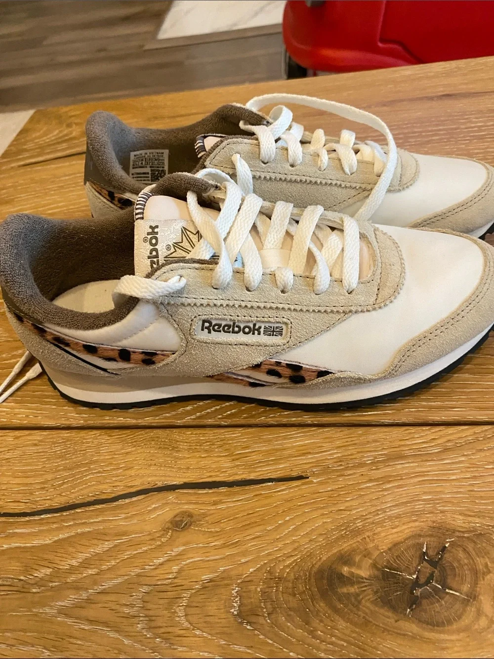 Reebok Women's White and Beige Low-Top Athletic Sneakers